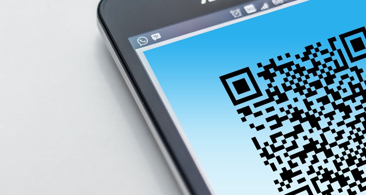 Review link or QR code at the door? What actually gets the tap Review link or QR code at the door? What actually gets the tap