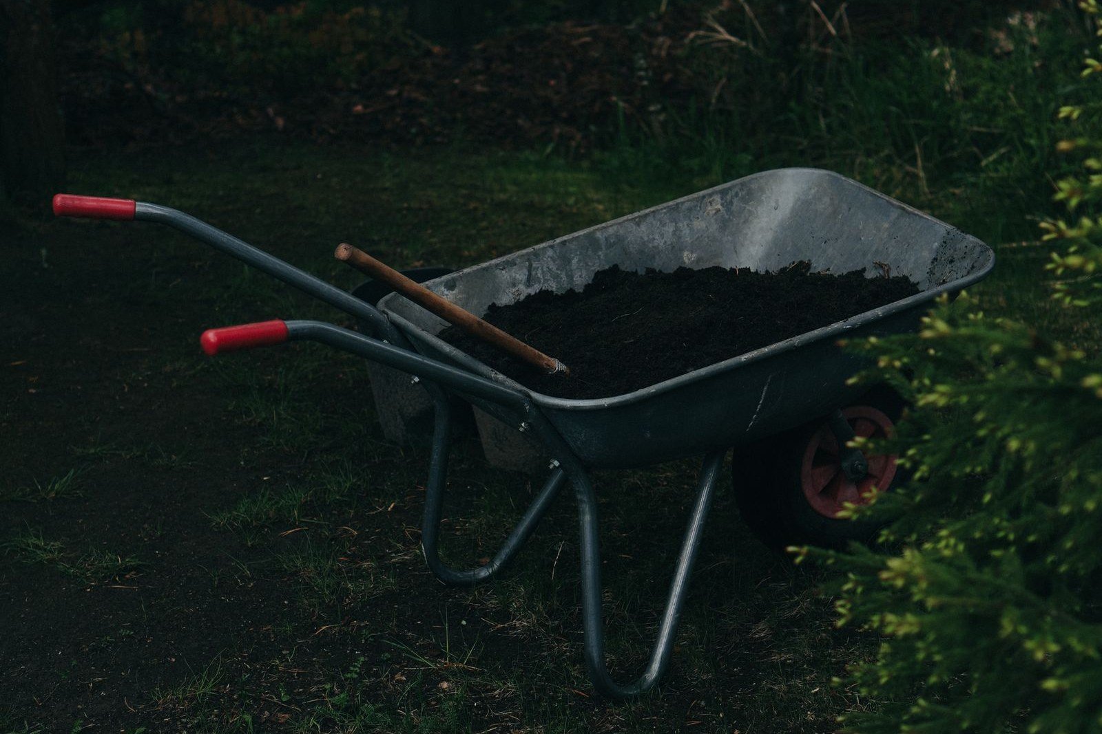 Free Mulch Calculator for Landscapers Free Mulch Calculator for Landscapers